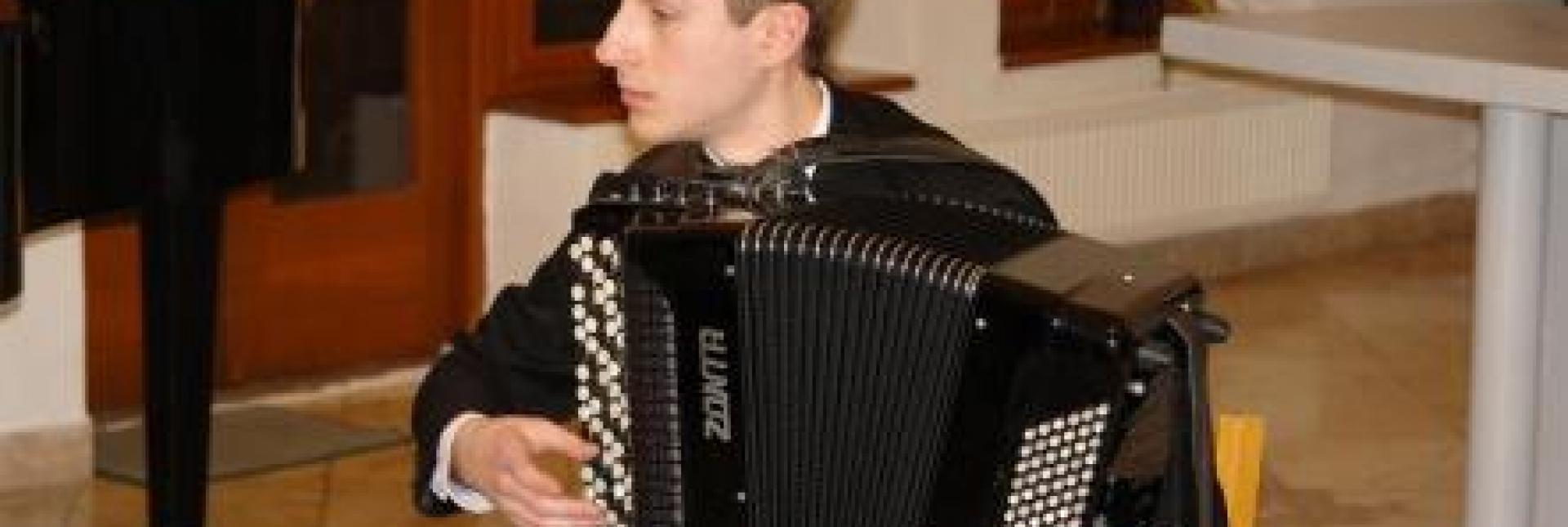 harmonika-web.jpg