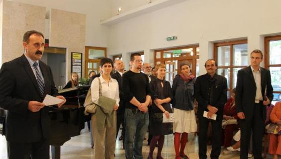 181457_233063026802674_100002969344021_410038_1367785068_n_1.jpg