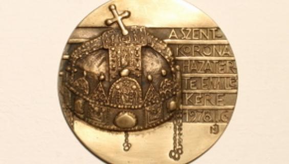 nagy_istvan_janos-_a_korona_hazaterte.jpg